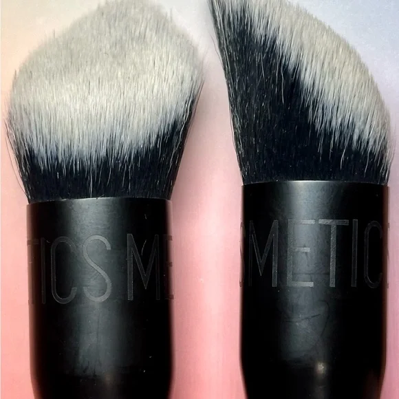 Bundle 4 MARILITA ONLY!! Set of 2 Melt Cosmetics Blend 716 Brushes - Picture 9 of 11